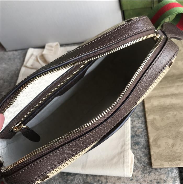 2025210C675891N20191585