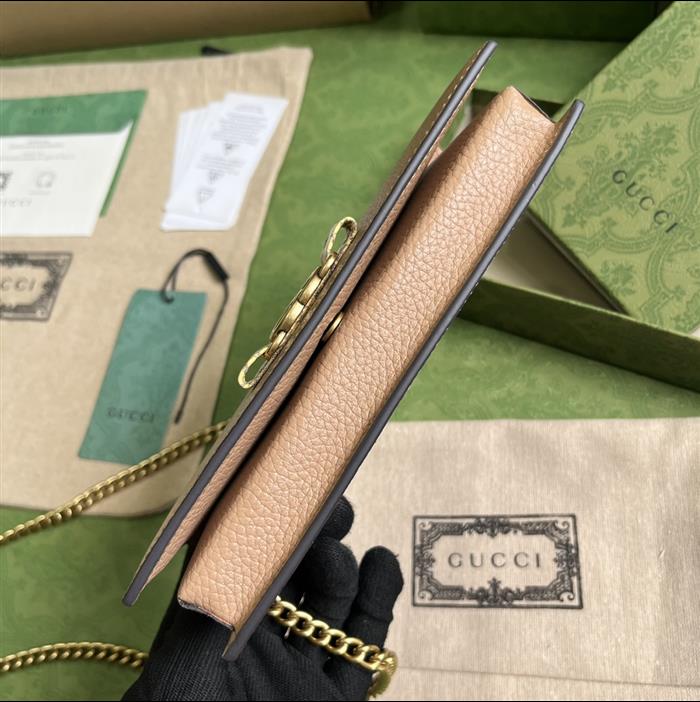 2025210C746056N201917693