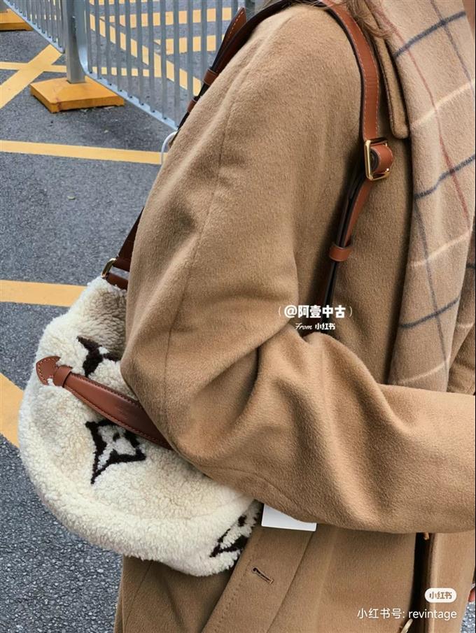 2025224M23715105353856