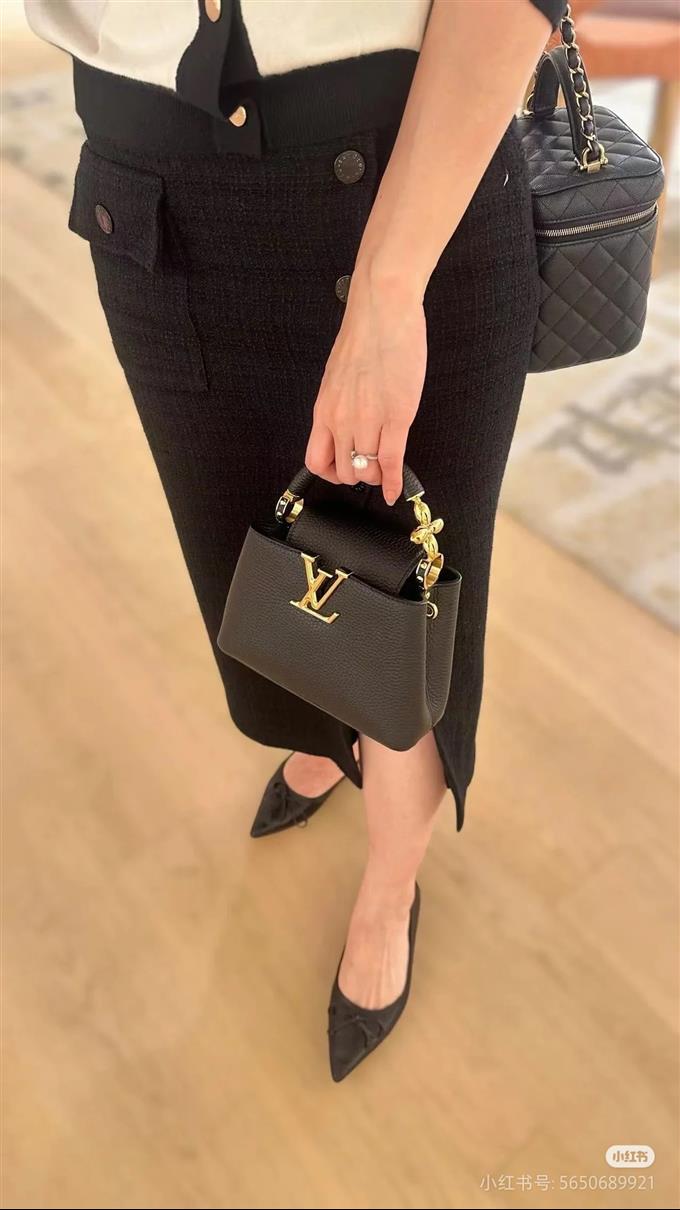 2025224M2394394829976