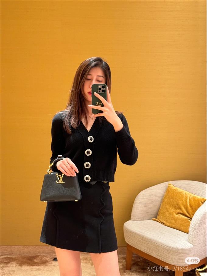 2025224M2394394839293