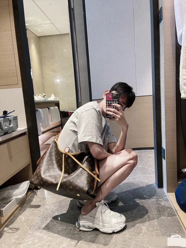 2025224M4619794516327