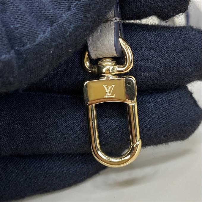 2025224M46288102027402