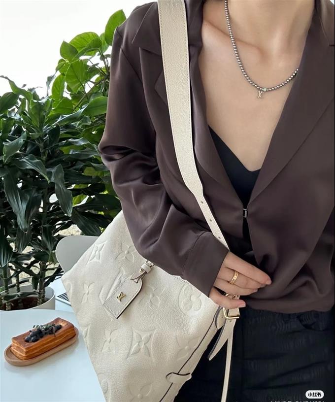 2025224M46293102033452