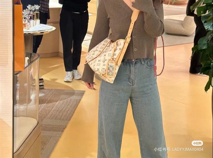 2025224M24707113237314