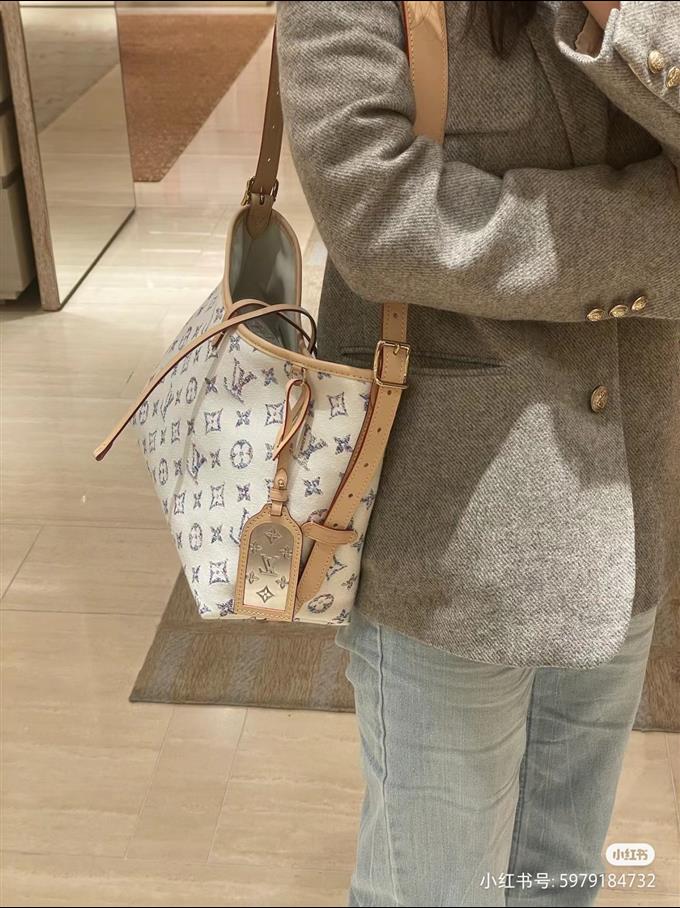 2025224M24707113237879