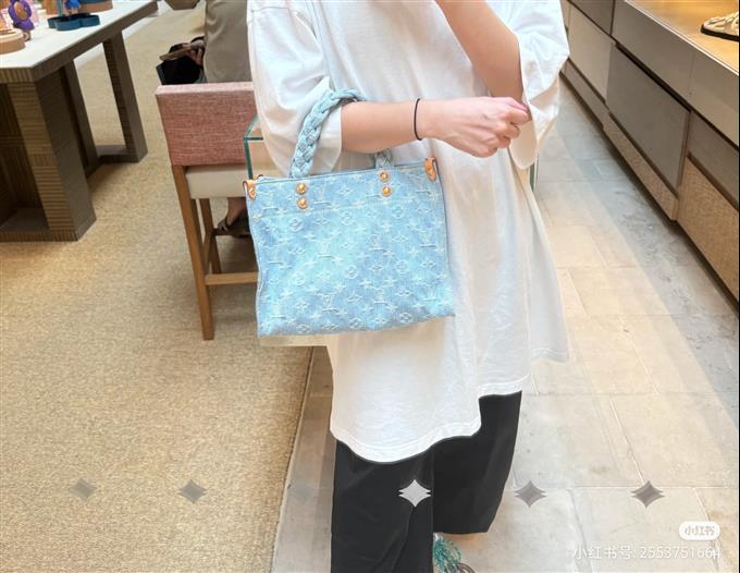 2025224M24897113240542