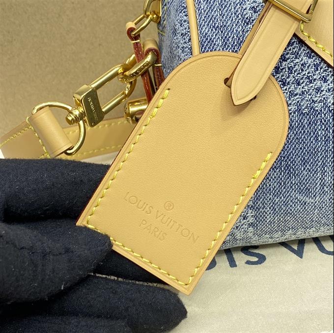 2025224N40682113233733