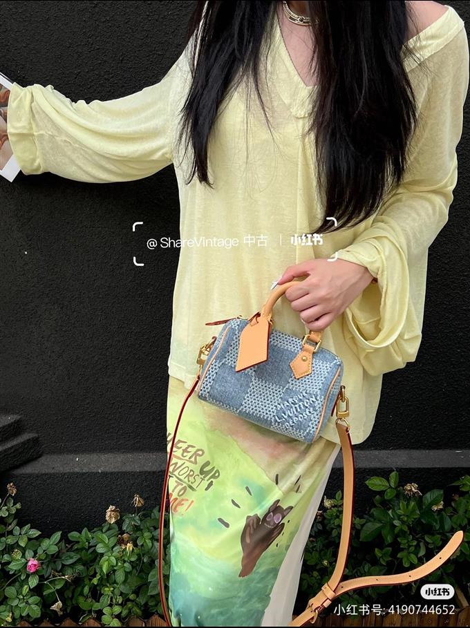 2025224N40682113235324