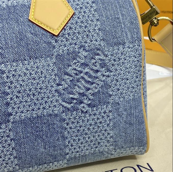 2025224N40700113233857