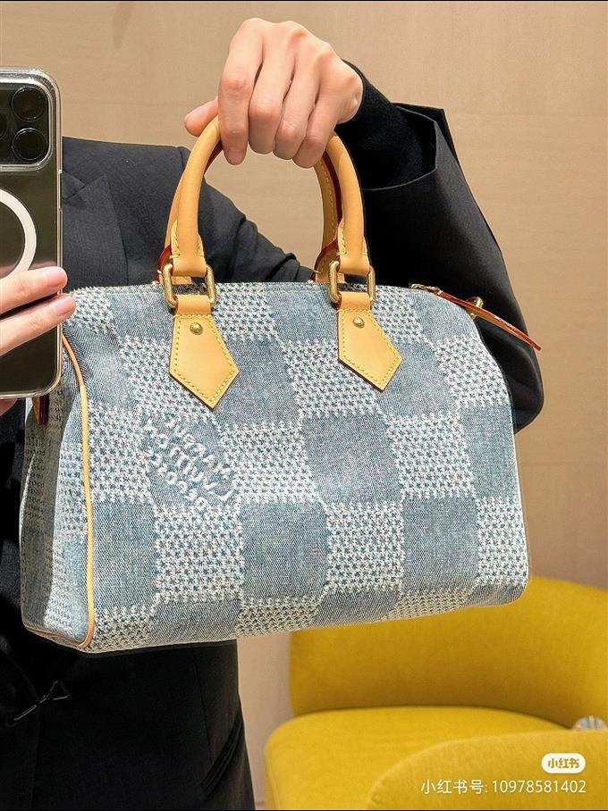 2025224N40700113236436