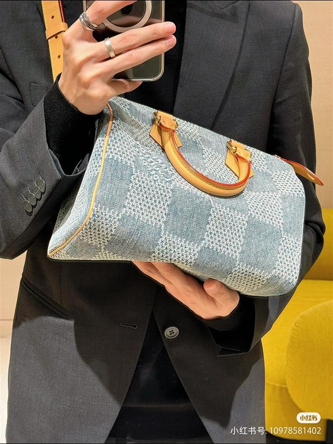 2025224N40700113236467