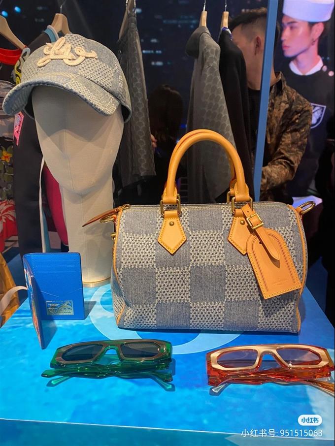 2025224N40700113239392