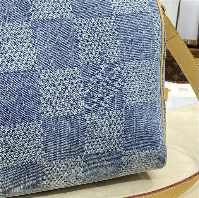 2025224N40701113234125