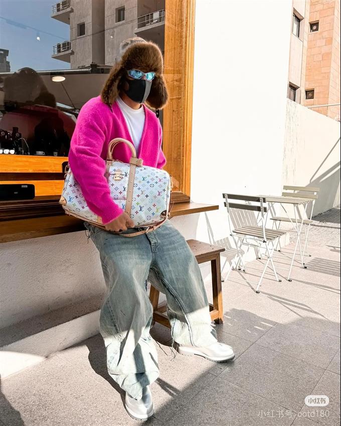 2025224M1374210246935