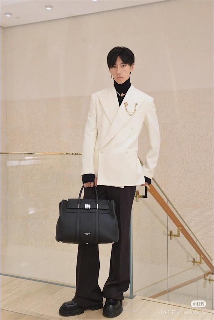 2025224M23153101743771