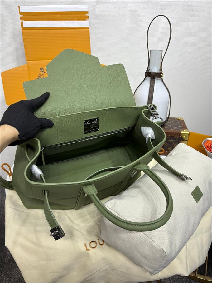 2025224M23154101723352