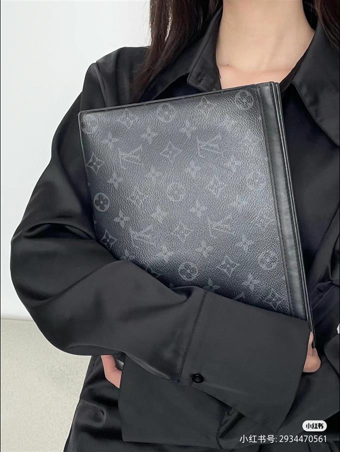 2025224M61692101738362