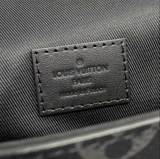 2025224M81783101726528