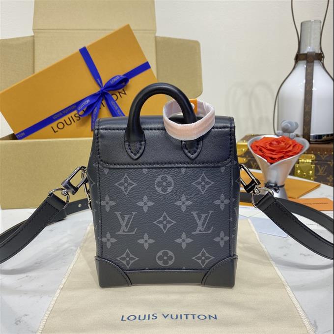 2025224M82774101728337