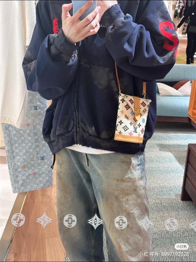 2025224M83343101744766