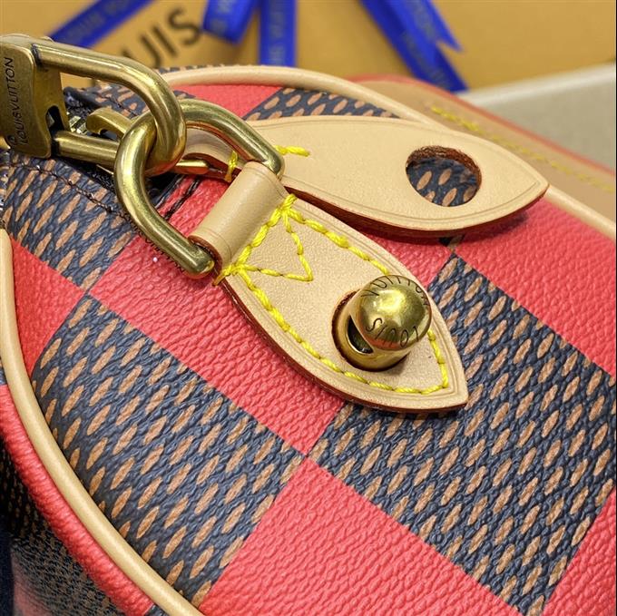 2025224N40611101728100