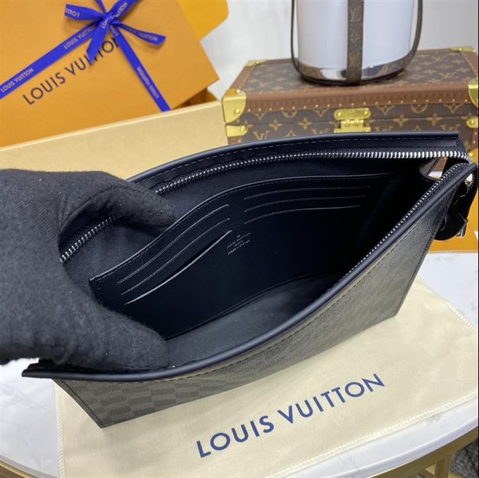 2025224N41696101728305