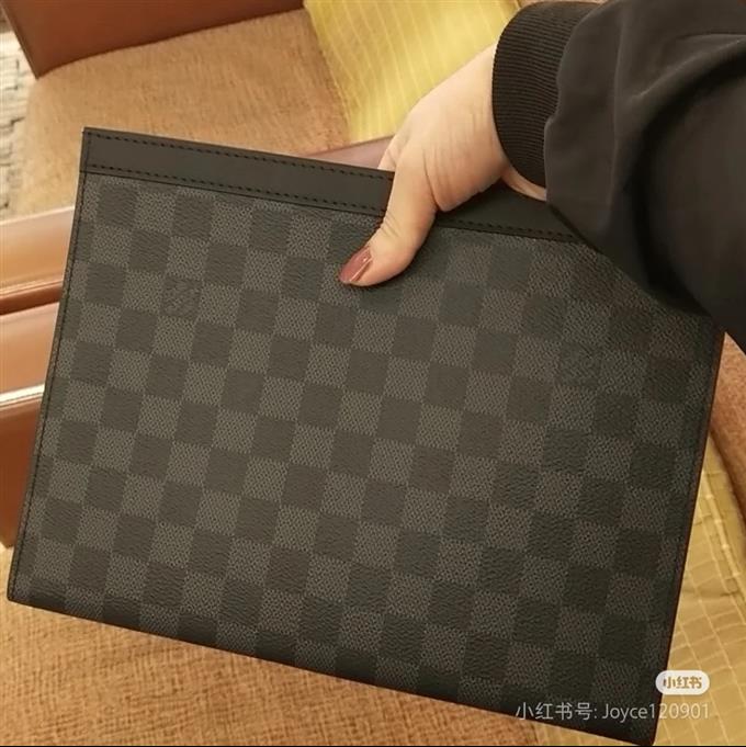 2025224N41696101743194