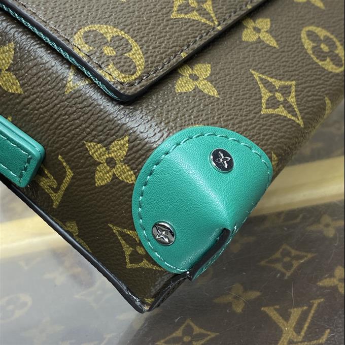 2025224M12808101532903