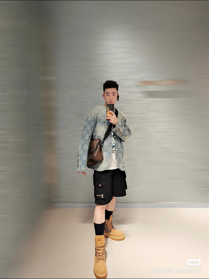 2025224M46972101534598