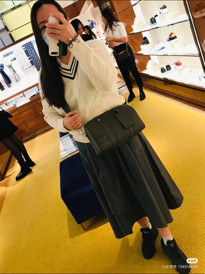 2025224M5708212164261