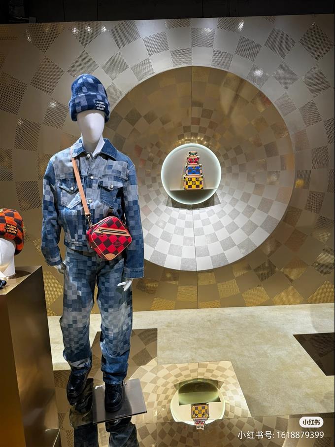 2025224N40561125332816