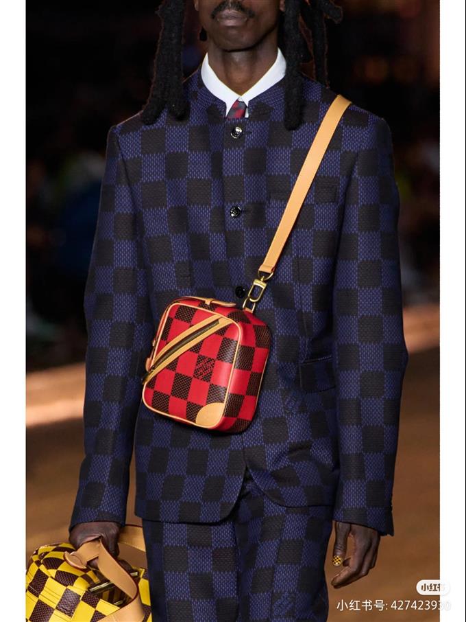 2025224N40561125332862