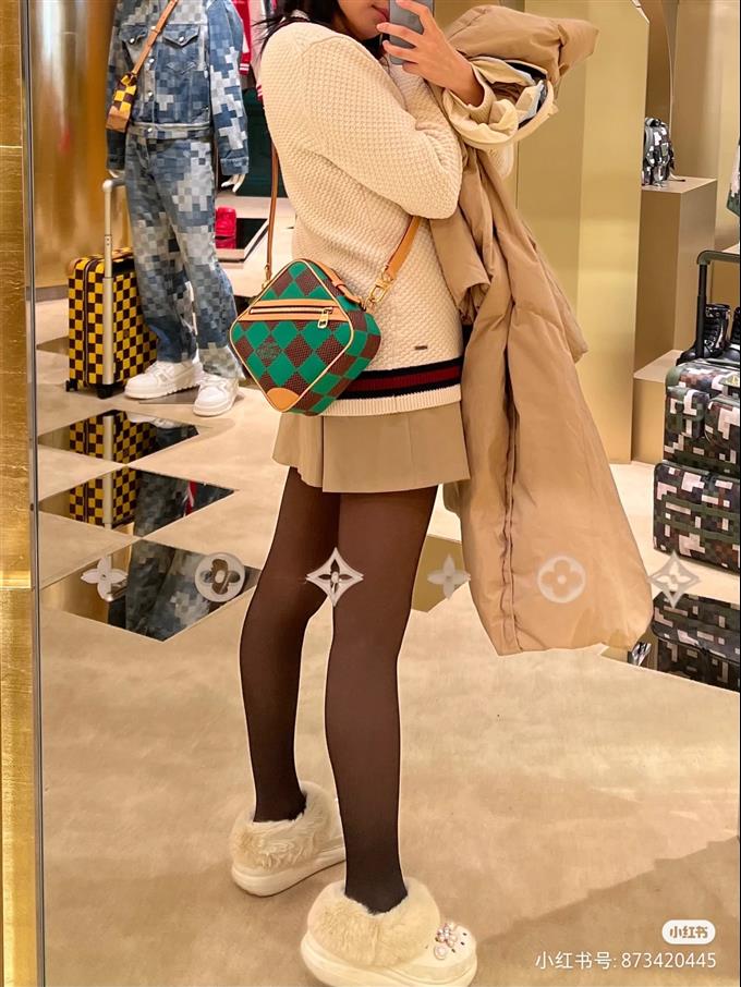 2025224N40563125333129