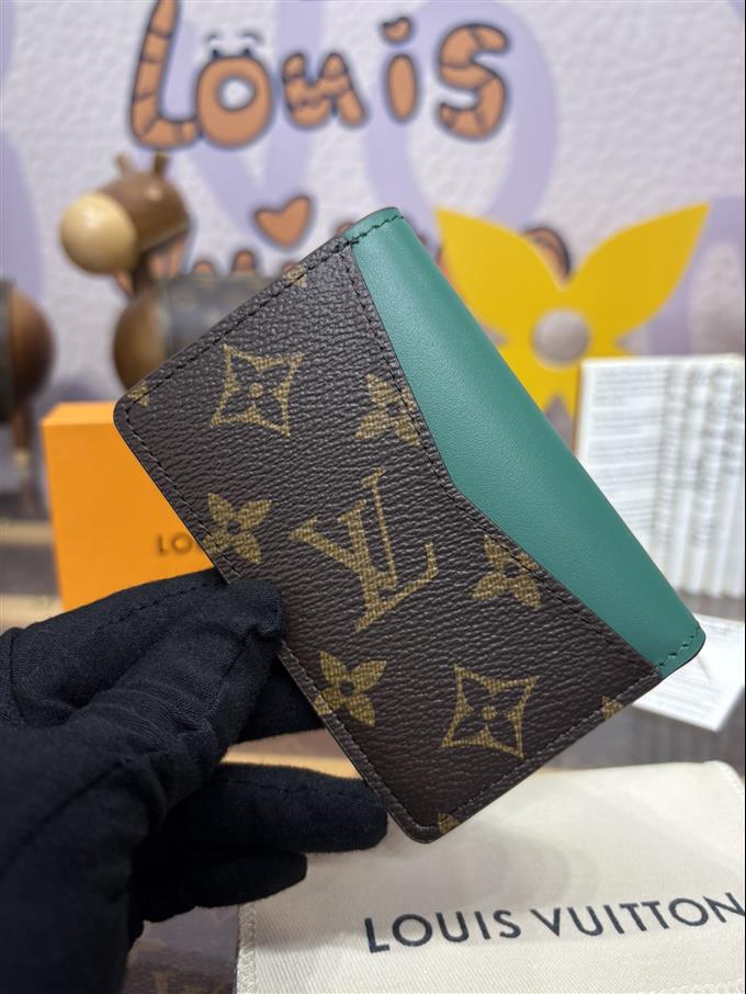 2025224M12834121336805