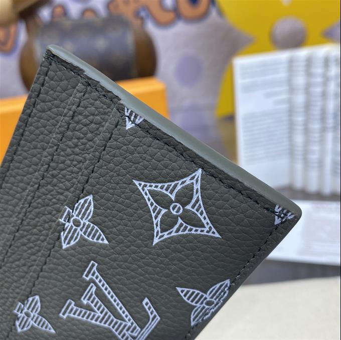 2025224M83700121335263