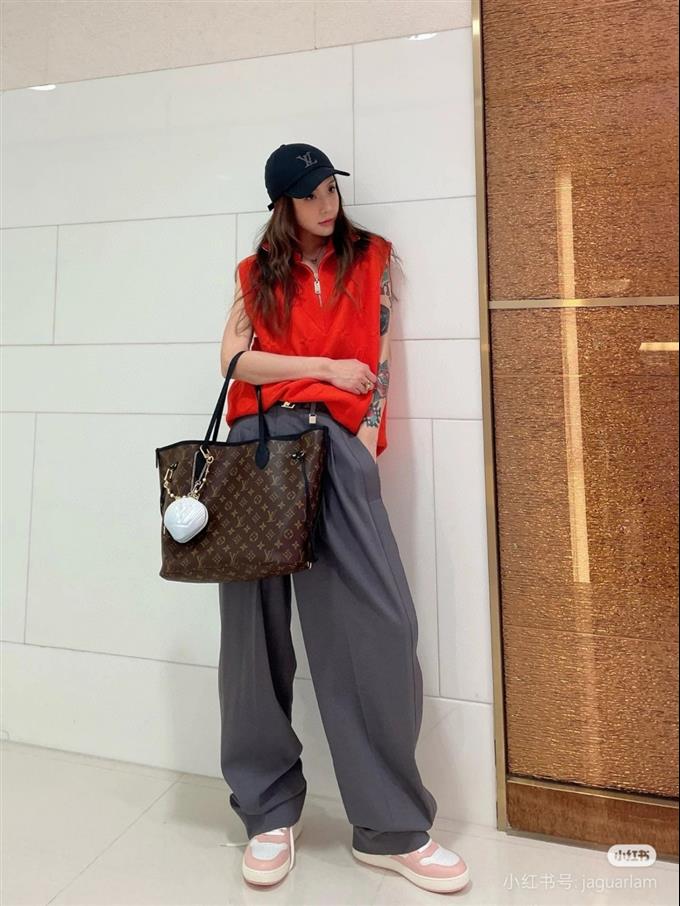 2025224M11946103835585