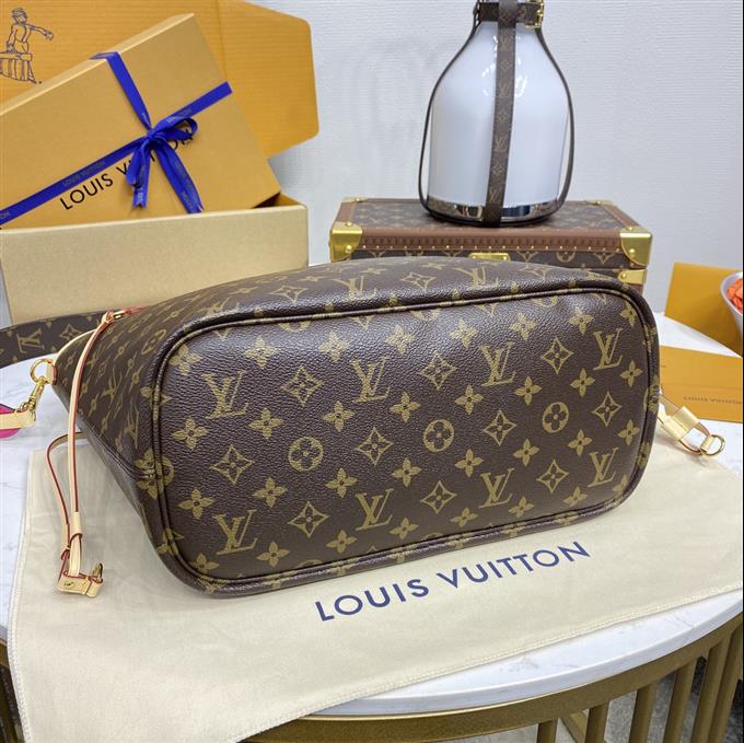 2025224M12257103828155