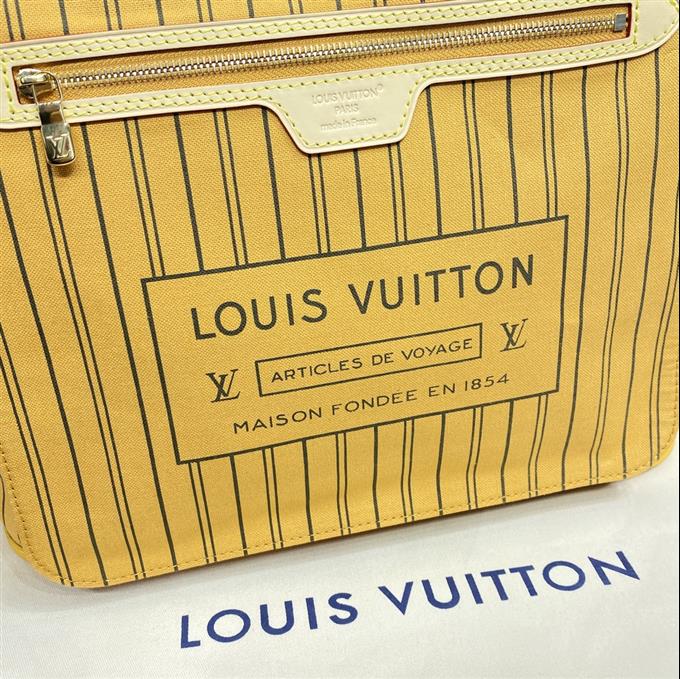 2025224M12257103828218