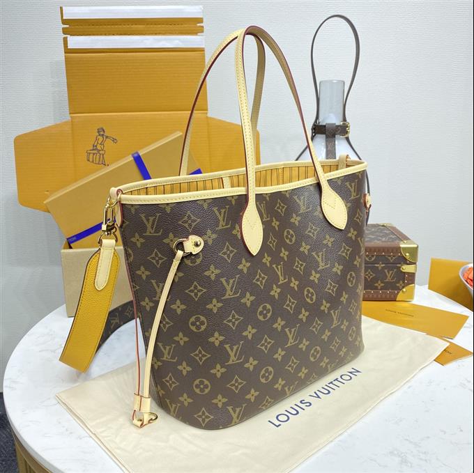 2025224M12257103828298