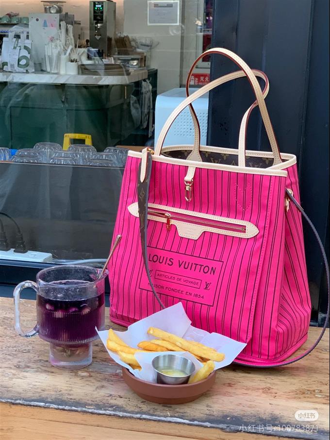 2025224M12257103831211