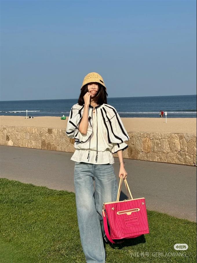 2025224M12257103832185