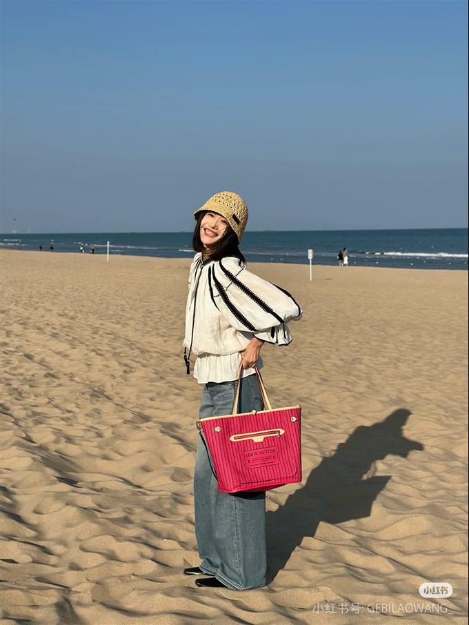 2025224M12257103832216