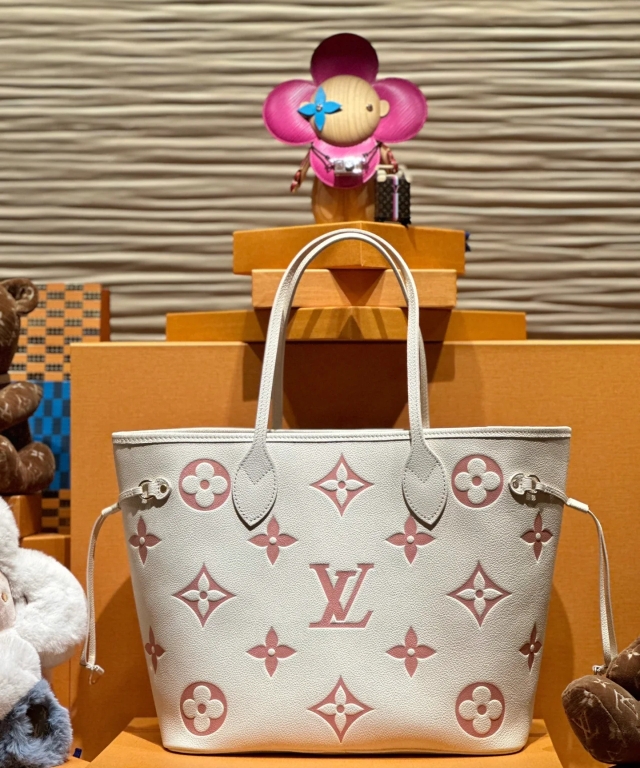 2025224M2157921215689