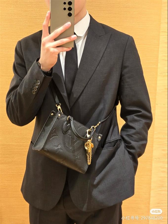 2025224M46993102559657