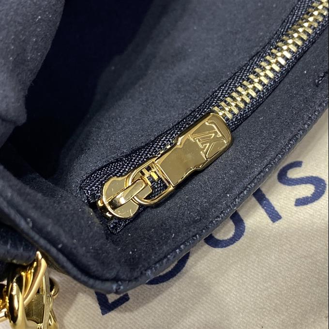 2025224M82154222410211