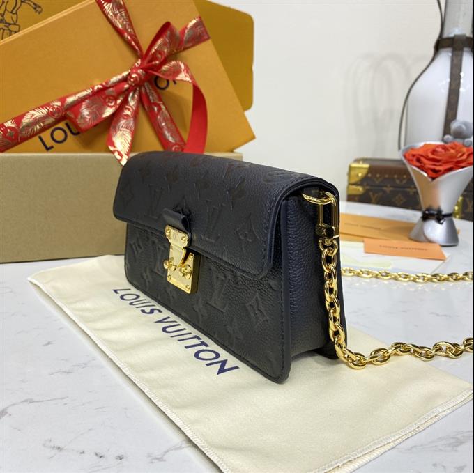 2025224M82637222415732