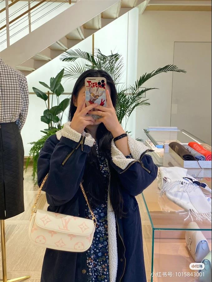 2025224M83026222438745