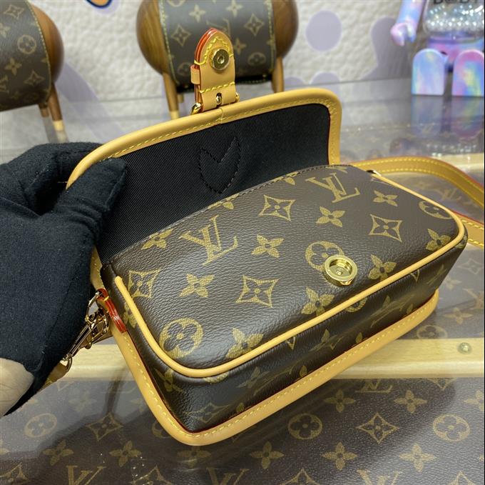 2025224M83298215746106