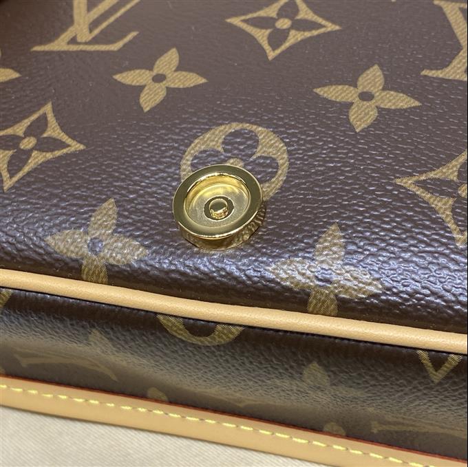 2025224M83298223658518